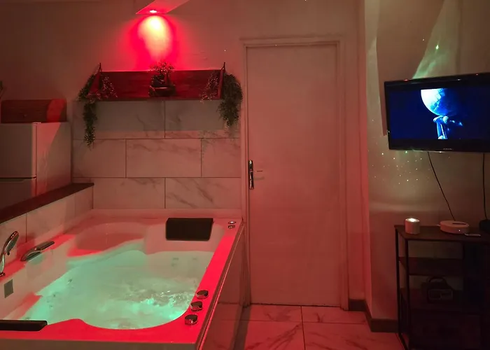 Exotic Spa Balcon Wifi Netlfix Parking